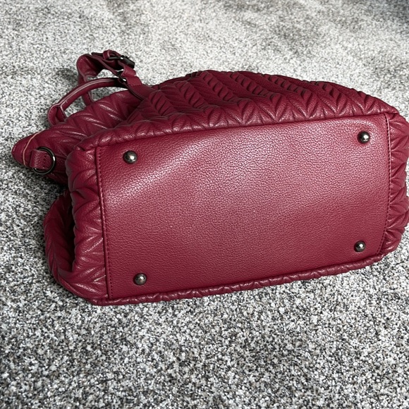 Beautiful wine color purse - Picture 6 of 8